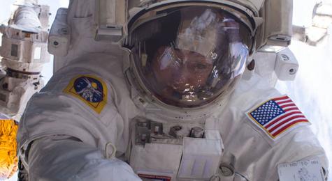 The Cost of Weightlessness&#58; How Space Travel Can Affect the Human Body and Mind