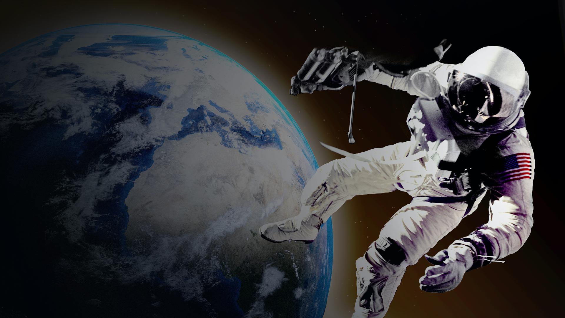13 Factors that Saved Apollo 13